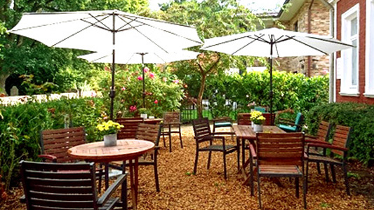 car-cafe-aussen-1